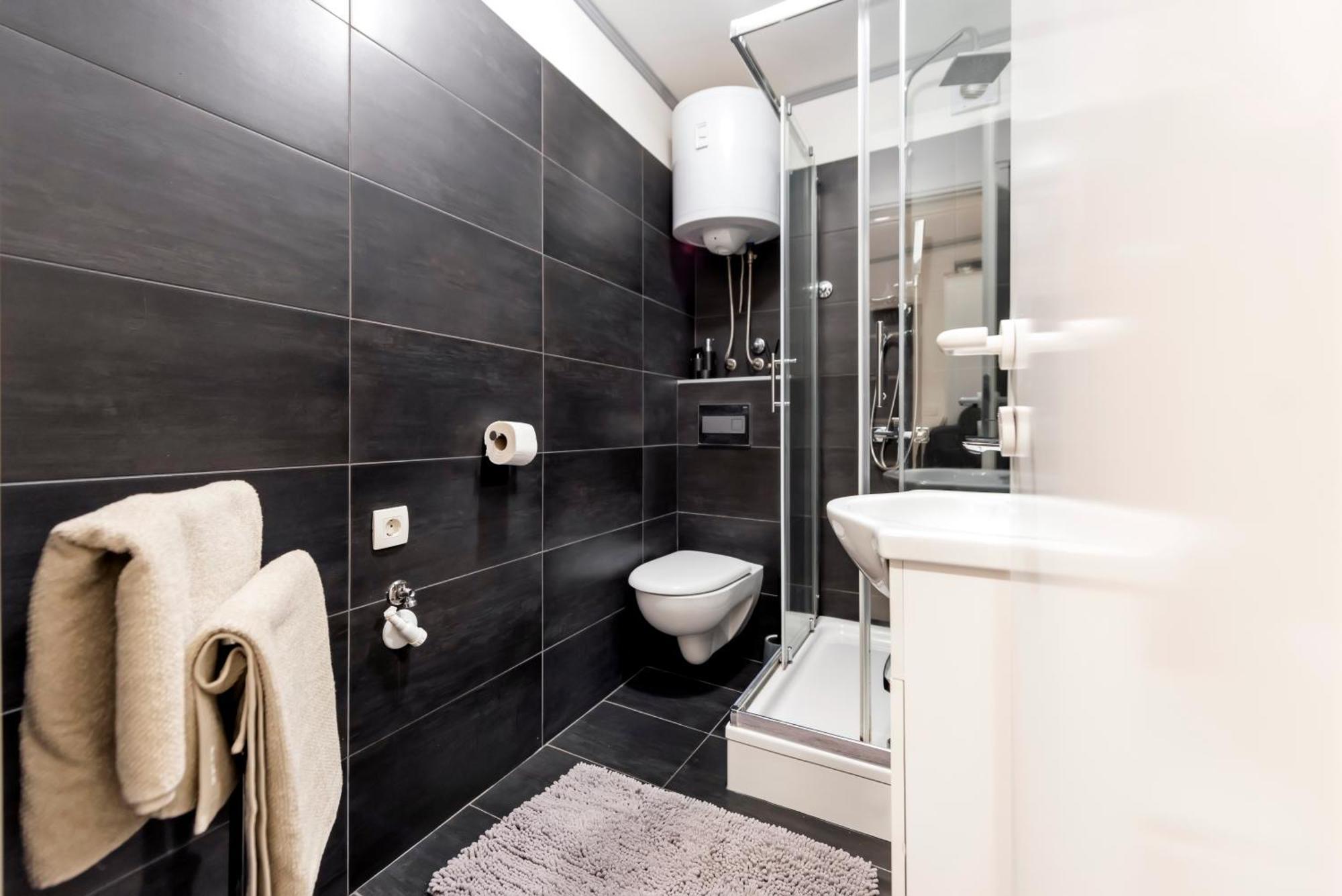 Apartment Leo Ровин Екстериор снимка